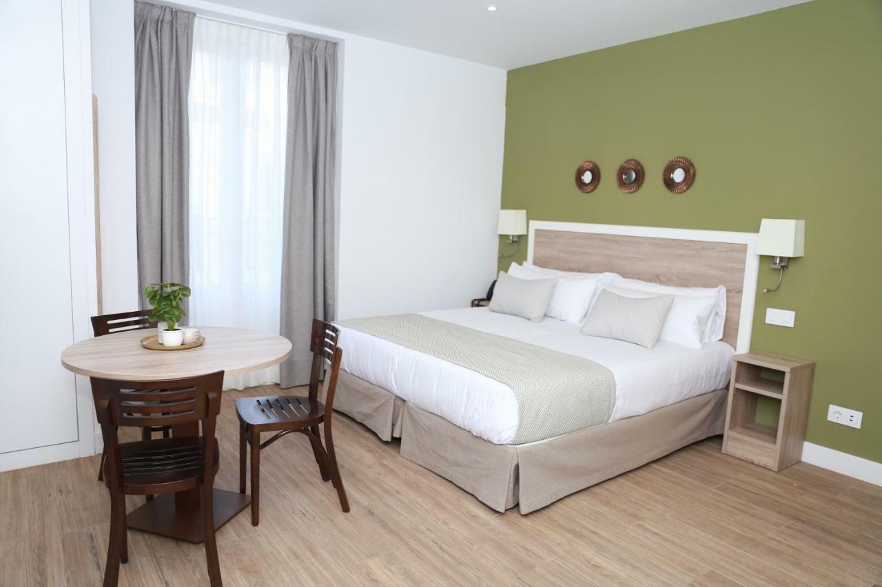 New Point Opera Lejlighedshotel Madrid Eksteriør billede