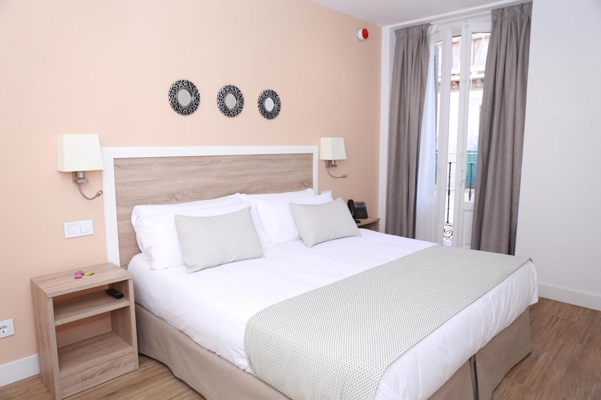 New Point Opera Lejlighedshotel Madrid Eksteriør billede