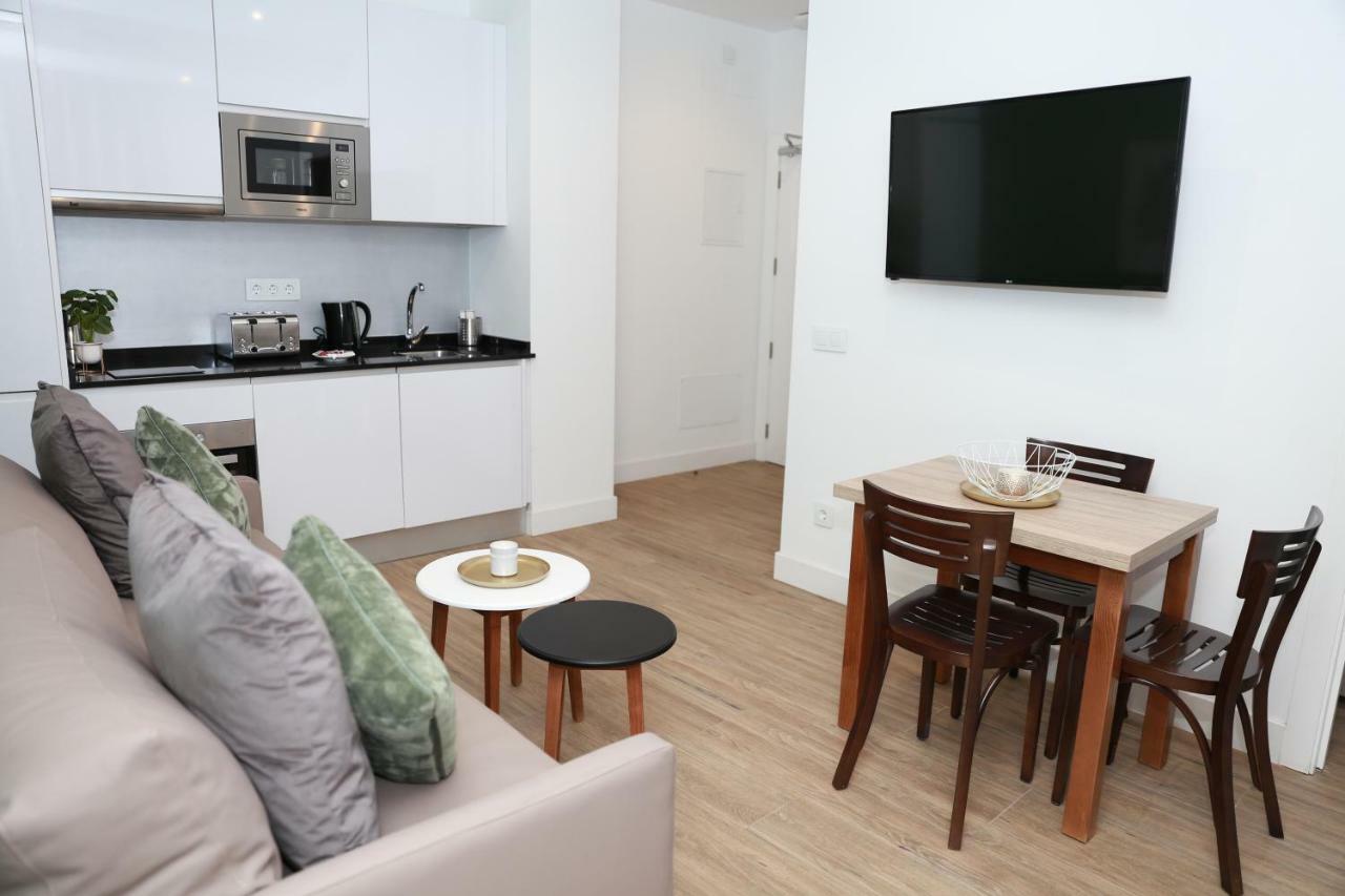 New Point Opera Lejlighedshotel Madrid Eksteriør billede